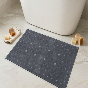 Alfombra de baño y tapete Levina gris oscuro de 60x100cm, de algodón jacquard, premium, suave, altamente absorbente, lavable, hecho en Turquía. - Product Image 1