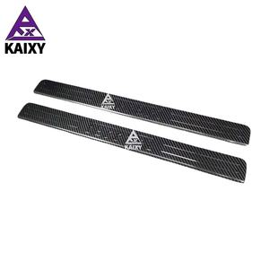 Seuils de porte de voiture en fibre de carbone pour <span class=keywords><strong>Ferrari</strong></span> 296 Kits d'intérieur de pédale de garniture de rail de porte en carbone sec bande de seuil de voiture - Product Image 3