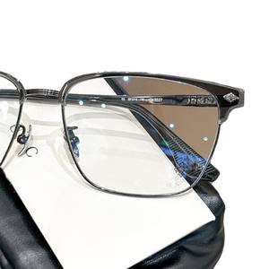 Montura de gafas rectangulares de medio aro para hombre Krostar 5527 de titanio puro con protección UV, estilo de diseñador para miopía. - Product Image 1