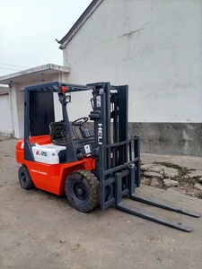 Neuer <span class=keywords><strong>Mitsubishi</strong></span> <span class=keywords><strong>Electric</strong></span> Gabelstapler 2,5 Tonnen & 10 Tonnen 12V/100Ah Batterie 1100mm Gabellänge 2,5m Wendekreis - Product Image 2