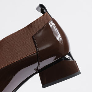 Hot Selling Dames Bruine Lakleer Puntige Neus Loafers Trendy Elastische Cross-Strap Slip-On Herfst Demping Modieus - Product Image 6