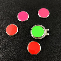 Nouveau Point Culminant Blanc Coloré Golf Accessoires En Métal En Vrac Boule de Golf Marqueurs
