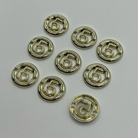 Plaques métalliques personnalisées à coudre pour vêtements, avec chiffre 5 creux, cadre circulaire doré poli écologique, accessoires de quincaillerie