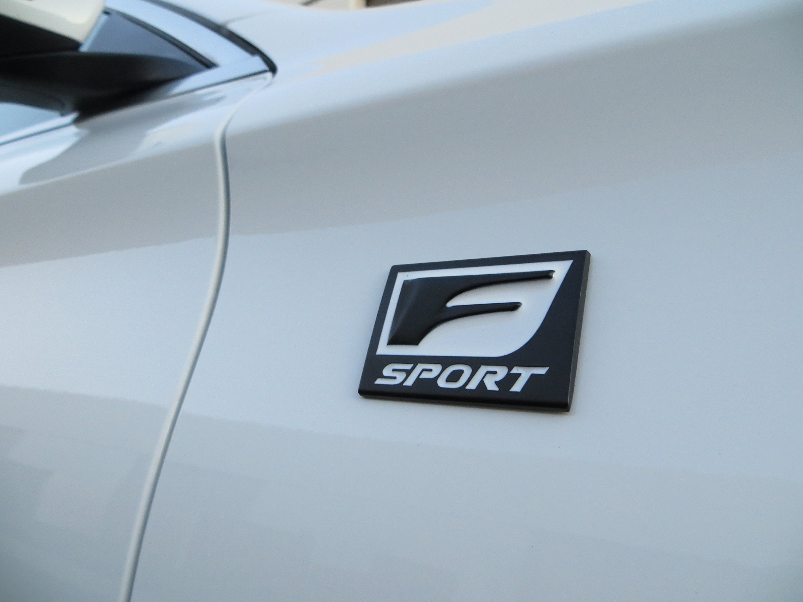 Emblème de garde-boue carré F-sport