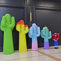 Fait sur mesure Extérieur Design moderne Italie mode Centre commercial Décoration Fibre de verre Cactus Sculpture Candélabre Arbre Sculpture