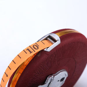 ตลับเมตรผ้าแบบม้วนเก็บอัตโนมัติ 20 เมตร ระบบเมตริก พร้อมระบบล็อคอัตโนมัติ และระบบยืดกลับอัตโนมัติ สำหรับงานก่อสร้าง - Product Image 1