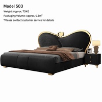 Cadre de lit luxueux au design italien, revêtement en similicuir, structure en pin massif, options de taille Queen/King avec sommier intégré