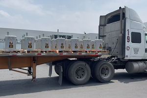 Gas relay, the core protective component, has good heat dissipation and strong insulation. It is an oil-immersed <b>transformer</b>. - Product Image 4