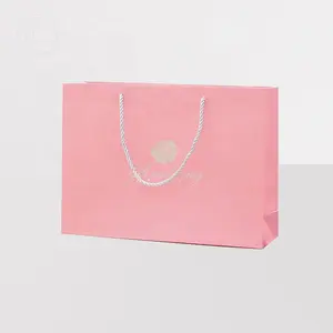 Atacado papel saco design flor buquê planície caixa de presente saco embalagem valentine rosa jóias caixa de presente com saco do presente