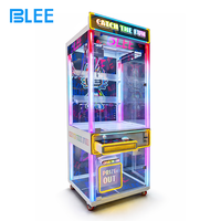 Machine à griffes commerciale BLEE, style arcade moderne, à monnayeur, avec cabinet en métal et plastique durable, jeu interactif à prix.