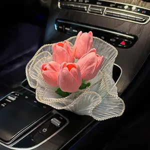 Accessoires de décoration intérieure de voiture Bouquet de tulipes adaptés au présent