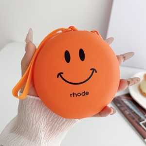 MeiKe Vente en gros de mini-sacs de rangement en silicone personnalisés avec visage souriant, sac de rangement multifonctionnel pour bouchons d'oreilles, accessoires suspendus - Product Image 2