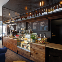 Conception d'intérieur pour boulangerie-café, service de rénovation de café commercial sur mesure, décoration moderne et industrielle pour boulangerie-café