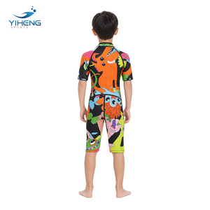 <span class=keywords><strong>Traje</strong></span> de <span class=keywords><strong>Neopreno</strong></span> de Manga Corta de 2 mm para Niños, Impermeable, Protección Solar, Bonito y Colorido, <span class=keywords><strong>Traje</strong></span> de Baño Estampado para Niños - Product Image 3