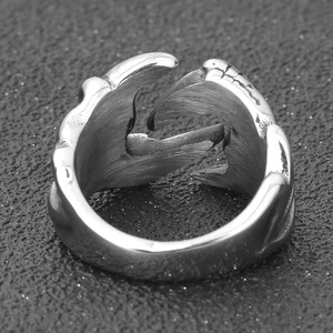 Anillo de Acero Inoxidable con Diseño de Garra de Dragón, Joyería para Hombre, Regalo con Diseño Geométrico de Animal, Color Acero - Product Image 4