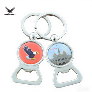 Décapsuleur de bouteille de bière personnalisable en acier inoxydable rond, durable, avec logo publicitaire moderne en émail or et argent 3D - Product Image 2