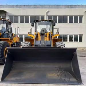 Chargeur frontal Volvo d'occasion, poids lourd, 5 tonnes, L105, machine de construction avec pompe à moteur en vente - Product Image 5