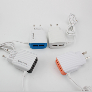 Phong Cách Hiện Đại Màu 2 <span class=keywords><strong>USB</strong></span> Điện Thoại Di Động Sạc Di Động Adapter Du Lịch Với V8 <span class=keywords><strong>Micro</strong></span> <span class=keywords><strong>Usb</strong></span> Loại C Cable LED Ánh Sáng - Product Image 3