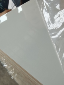 18mm 21mm 25mm UV tráng cao bóng melamine <span class=keywords><strong>MDF</strong></span> 18mm <span class=keywords><strong>MDF</strong></span> đầy màu sắc cho cửa nhà bếp - Product Image 3