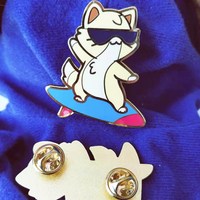 Lunettes de surf d'été en métal personnalisé, épingle en émail dur, motif chat, dessin animé, cool et mignon, badge, stock 1 pièce