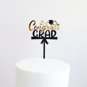 ท็อปเปอร์เค้กอะคริลิคสองชั้น ลาย "น้ำผึ้งและความหวาน" สำหรับตกแต่งเค้กในงานรับปริญญา - Product Image 1