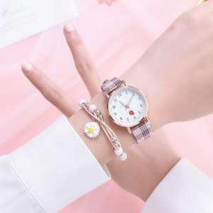 Montre et Bracelet à Quartz pour filles, joli ensemble de montre tendance pour étudiante, motif de <span class=keywords><strong>fraise</strong></span>, à Quartz, assorti avec tout, tendance - Product Image 5