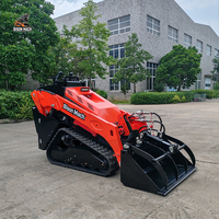Mini CE EPA EURO 5 Rubber Track Skid Steer Loader Dengan Bucket Grapple Hidrolik untuk Pemuatan Mulsa dan Pekerjaan Pembersihan Kebun