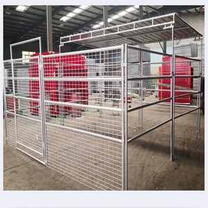 Panneau de clôture de cheval avec abris de toit en tôle à nervures - Product Image 1