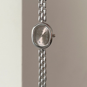 Vintage Oval Roman Numeral Women's Watch, Multi-Color Dial Chain Bracelet Quartz Wristwatch - Product Image 4