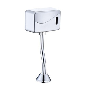 Válvula de descarga automática con sensor para urinario, de instalación expuesta con salida superior rectangular y pieza adaptadora de tubería - Product Image 2