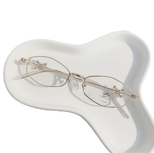 Gafas de Sol con Montura Completa de Diamantes GM 2025, Diseño <span class=keywords><strong>GLEA</strong></span> Box, Estilo Punk, para Mujer, Sin Receta, Personalizadas - Product Image 5