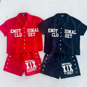 Ensemble streetwear d'été personnalisé avec motif graphique, chemise boutonnée oversize en nylon et short en nylon, ensemble coupe-vent - Product Image 1