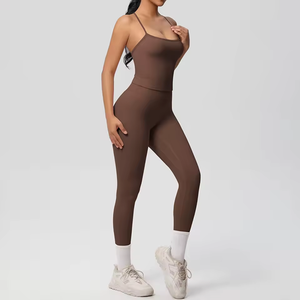 Vêtements de sport pour femmes toutes saisons avec pantalon extensible et haut ajusté léger - Product Image 1
