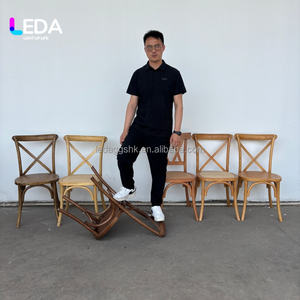 Silla de Madera Apilable Moderna LEDA con Respaldo Cruzado, Silla de Comedor para Hotel, Bodas, Banquetes y Eventos - Product Image 3