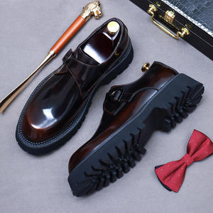 High-quality men's business leather <b>shoes</b> with thick soles, made of top-grain cowhide with a high gloss British-style boots - Product Image 4