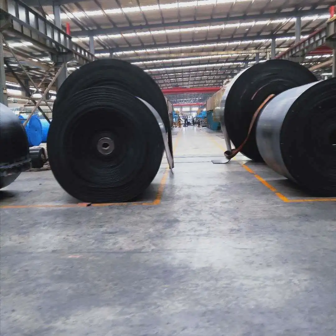Износостойкая резиновая конвейерная лента для промышленного оборудования