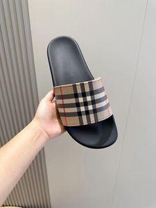 Chaussons plats pour femmes de luxe originaux de haute qualité, adaptés à un usage intérieur et extérieur, sandales tendance de marque de plage - Product Image 3