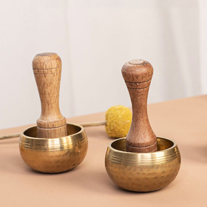 Nuevas Cuencas Tibetanas de Canto <span class=keywords><strong>Mini</strong></span> de Oro del Himalaya Hechas a Mano en Nepal, Martilladas para Yoga y Meditación - Product Image 1