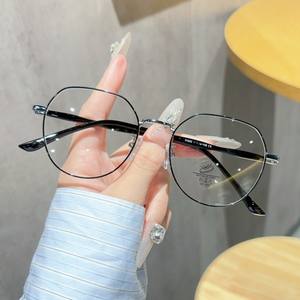 Gafas Ópticas Redondas de Metal Pequeñas 31202, Unisex, Lentes de PC con Protección Anti Luz Azul, Hechas en Taizhou - Product Image 3