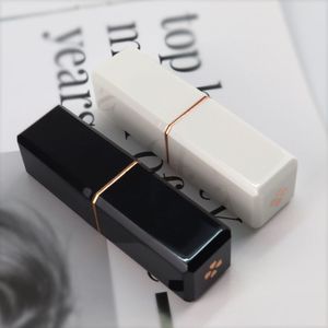 Tubos de Lápiz Labial Blancos con Forma de Trébol de Cuatro Hojas, 12.1mm, Envases Cosméticos de Plástico, 3.8g, Estampado en Caliente, Tubo Vacío Personalizable - Product Image 1