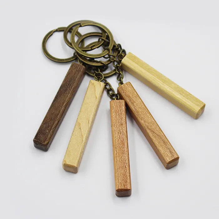 Wholesale Personalized Logo Plain Blank Sublimation Custom Round Wooden Keychain For Engraving In Bulk Wood Key Chain