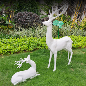 Escultura de Ciervo de Fibra de Vidrio con Diseño Abstracto de Animal, Reclinado, 550x250x500mm, Decoración para Oficina, Regalo de Inauguración, Muebles de Exterior - Product Image 4