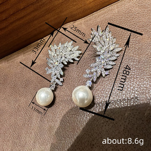 Orecchini Pendenti Floreali da Donna, Eleganti Gioielli per Abiti da Sera - Product Image 3