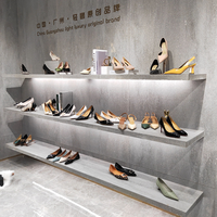 Meubles de présentation sur mesure pour boutiques de chaussures à talons hauts pour femmes, boutiques de cosmétiques et salons de beauté