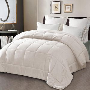 Couette en duvet synthétique personnalisée, douce et de qualité supérieure, 250 GSM, taille Queen et King, toutes saisons, pour hôtels (vente en gros) - Product Image 3