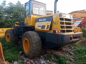 รถตักล้อยางโคมัตสึ WA380 มือสอง ขนาด 5 ตัน พร้อมเครื่องยนต์และมอเตอร์สำหรับขาย - Product Image 3