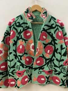 Chaqueta Floral Suzani Verde Hecha a Mano para Mujer, Prenda Exterior Vibrante Bordada, Moda Boutique - Product Image 2