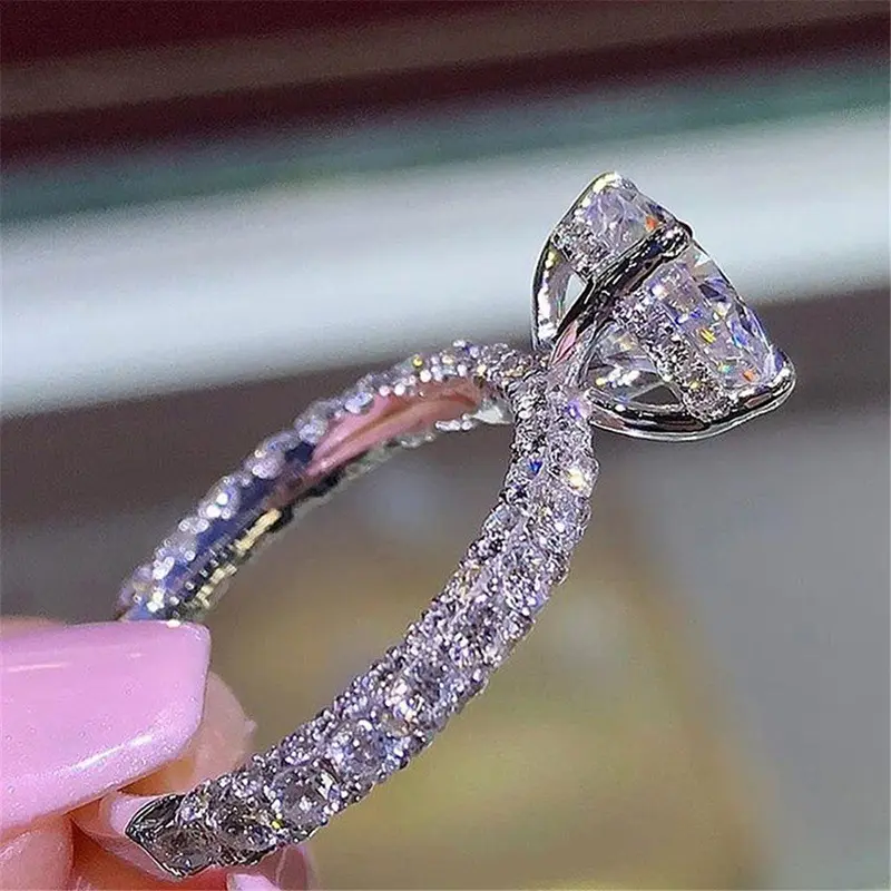 Desiderio vendita calda anello di fidanzamento con diamante lucido fede nuziale Bling Full Crystal Cubic Zirconia per anello da donna in lega di zirconi