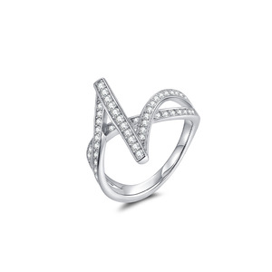 Anillo Abierto Ajustable de Lujo Ligero para Mujer, Diseño de Celebridad de Internet 2026, Plata de Ley S925 con Moissanita Geométrica Entrelazada - Product Image 1