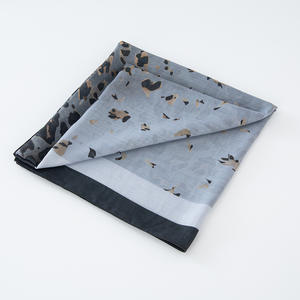 Hijab cuadrado de seda con estampado de gasa de 110x110cm para mujer musulmana, hiyab cuadrado de algodón de moda Indonesia malaya de encaje clásico - Product Image 3